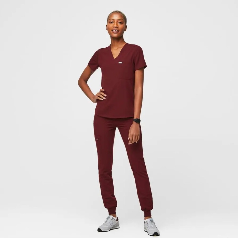 Burgundy Figs Scrub set